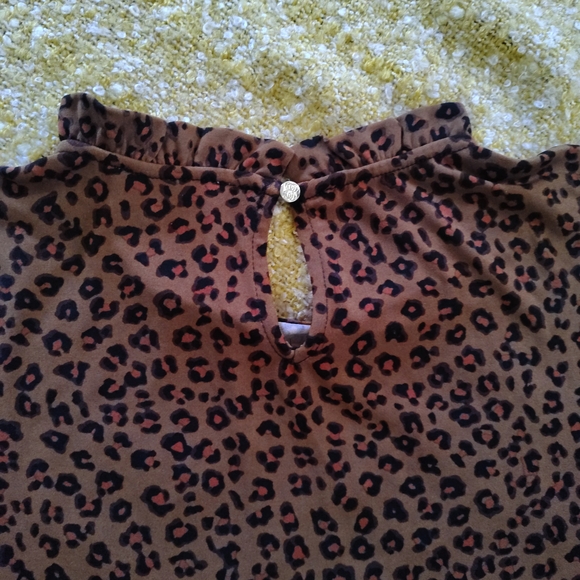 CeCe Leopard Print Ruffle Neck Blouse - Picture 3 of 4